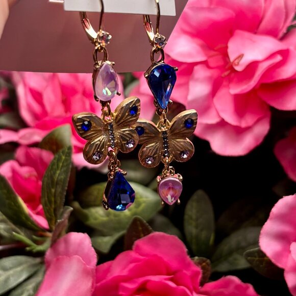 BETSEY JOHNSON Mismatched Butterfly Crystal-Studded Gold-Tone Drop Earrings NWT - Picture 5 of 6